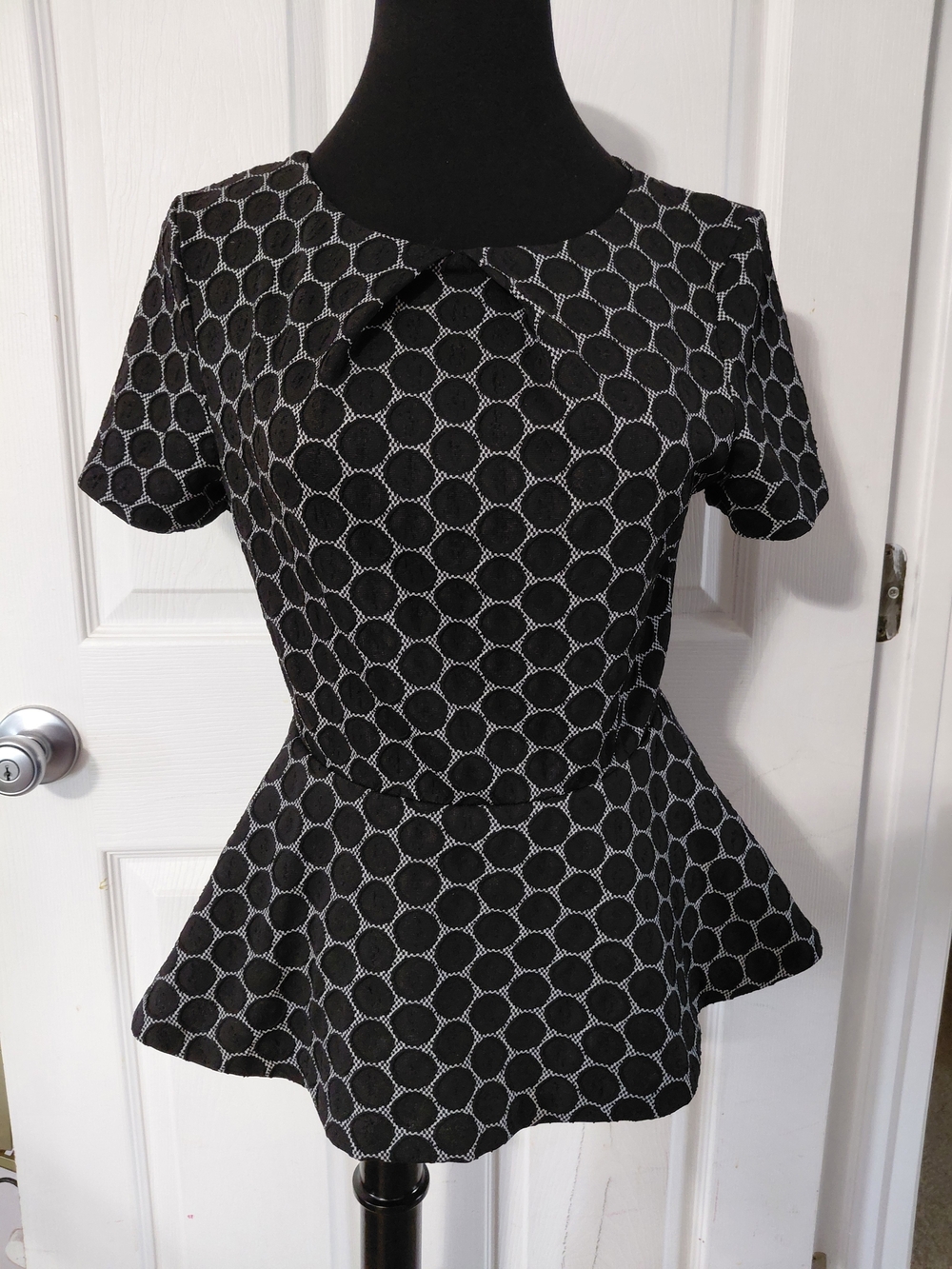 Elle Black & White Polka-Texture Peplum Top